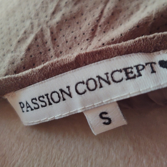 Passion Concepts skirt - Picture 2 of 4